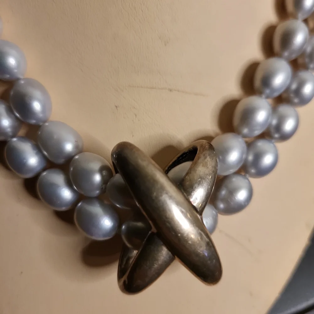 Vintage Genuine Pearl Necklace w/ 925 Sterling Silver Clasp 17" - Picture 2 of 13